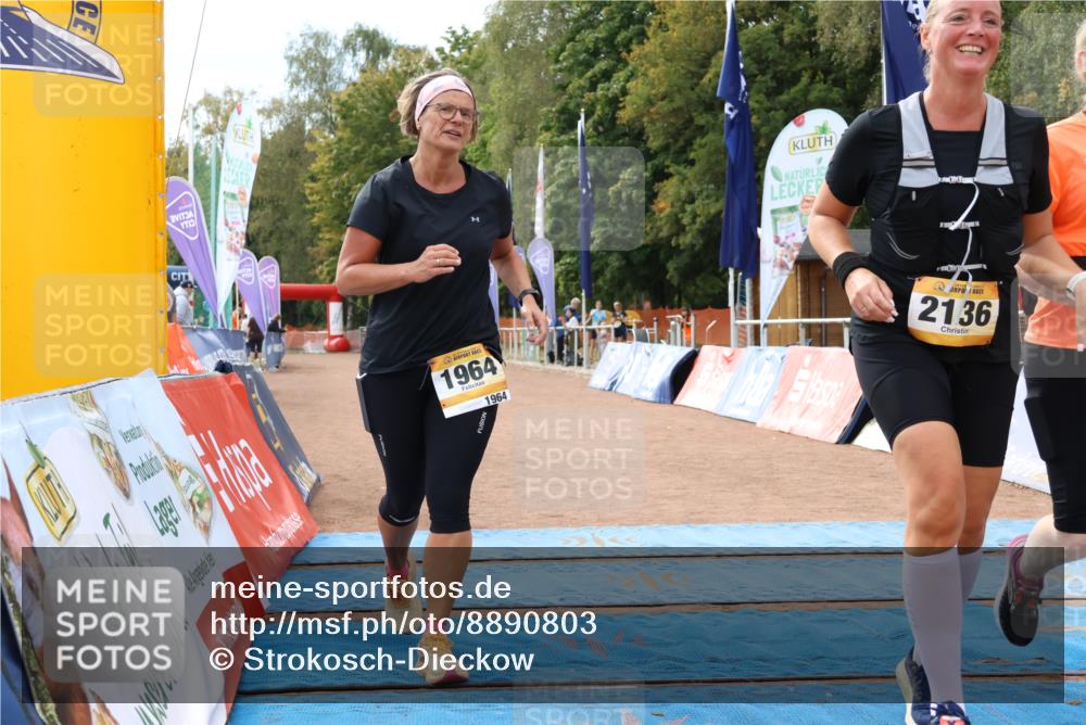 14.09.2025 - Airport Race Strokosch-Dieckow http://msf.ph/oto/8890803 14.09.2025 13:09:03 Ziel 1354, 1567, 2136 meine-sportfotos.de