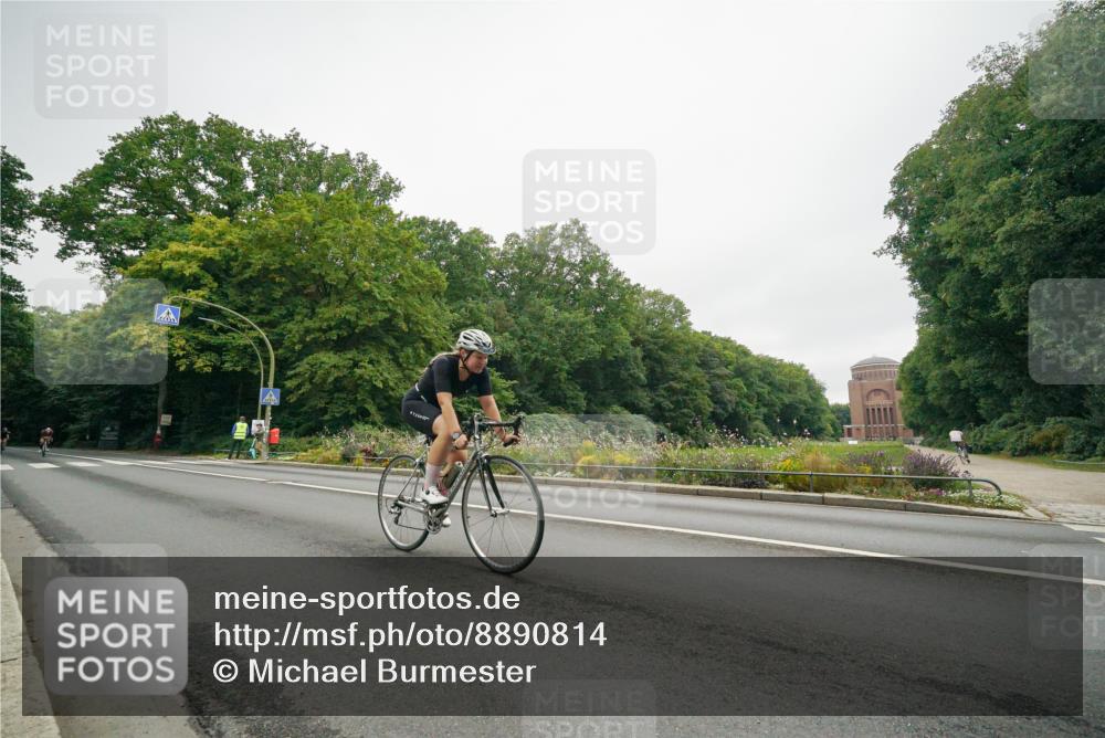 14.09.2025 - Stadtparktriathlon Michael Burmester http://msf.ph/oto/8890814 14.09.2025 10:07:29 Radfahren 524, 537, 541, 545, 548 meine-sportfotos.de