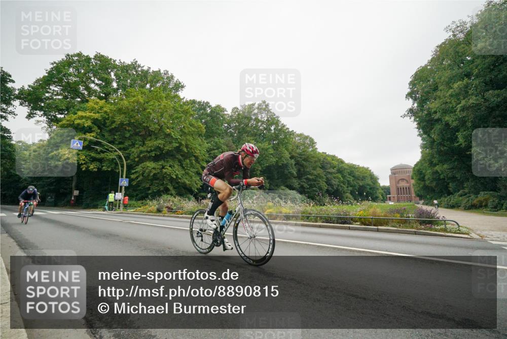 14.09.2025 - Stadtparktriathlon Michael Burmester http://msf.ph/oto/8890815 14.09.2025 10:07:32 Radfahren 524, 537, 545, 548 meine-sportfotos.de
