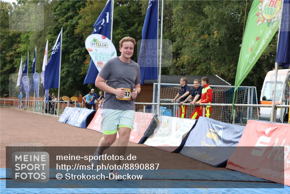 14.09.2025 - Airport Race Strokosch-Dieckow http://msf.ph/oto/8890887 14.09.2025 13:10:13 Ziel 4247 meine-sportfotos.de