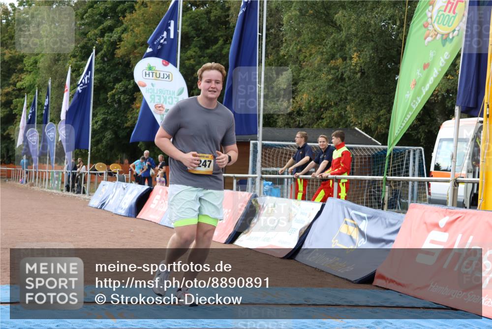 14.09.2025 - Airport Race Strokosch-Dieckow http://msf.ph/oto/8890891 14.09.2025 13:10:13 Ziel 4247 meine-sportfotos.de