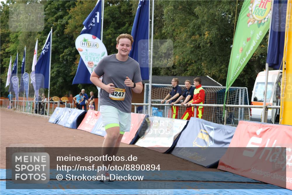 14.09.2025 - Airport Race Strokosch-Dieckow http://msf.ph/oto/8890894 14.09.2025 13:10:13 Ziel 4247 meine-sportfotos.de
