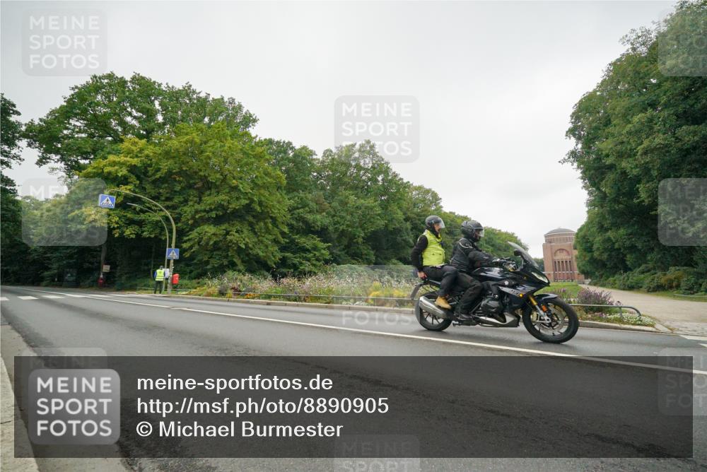 14.09.2025 - Stadtparktriathlon Michael Burmester http://msf.ph/oto/8890905 14.09.2025 10:12:40 Radfahren 509 meine-sportfotos.de
