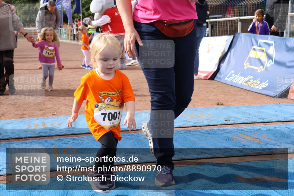 14.09.2025 - Airport Race Strokosch-Dieckow http://msf.ph/oto/8890970 14.09.2025 11:22:58 Ziel  meine-sportfotos.de