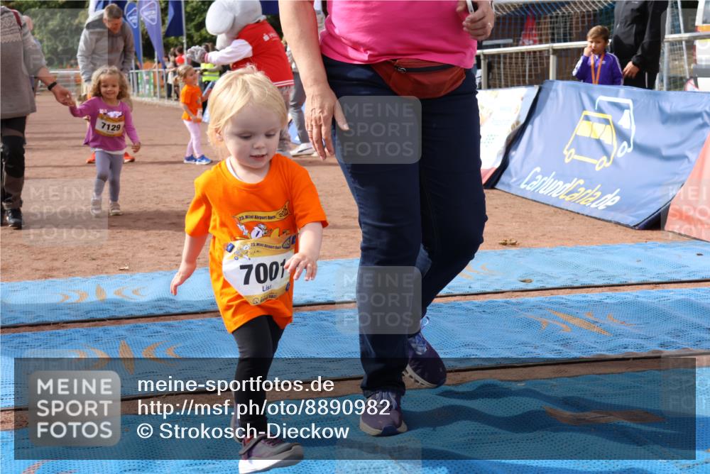14.09.2025 - Airport Race Strokosch-Dieckow http://msf.ph/oto/8890982 14.09.2025 11:22:58 Ziel  meine-sportfotos.de