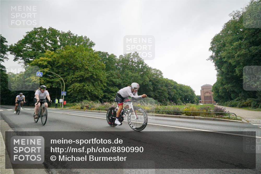 14.09.2025 - Stadtparktriathlon Michael Burmester http://msf.ph/oto/8890990 14.09.2025 10:16:54 Radfahren 535, 576, 594 meine-sportfotos.de