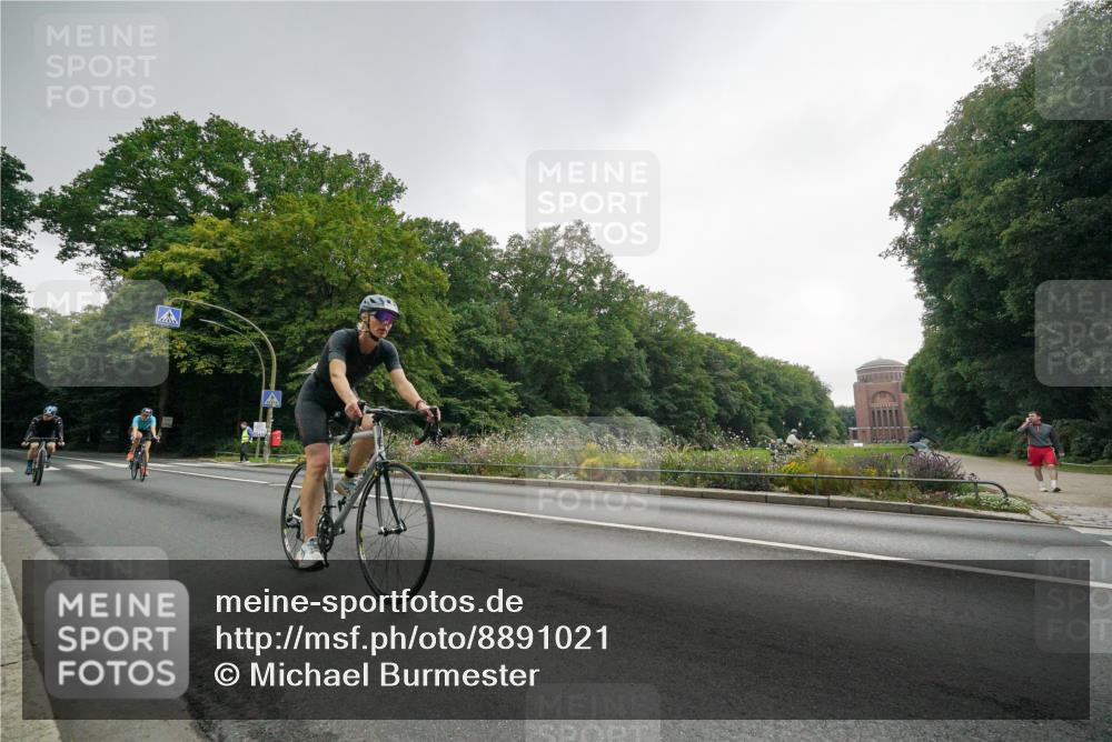 14.09.2025 - Stadtparktriathlon Michael Burmester http://msf.ph/oto/8891021 14.09.2025 10:18:52 Radfahren 514, 577, 659 meine-sportfotos.de