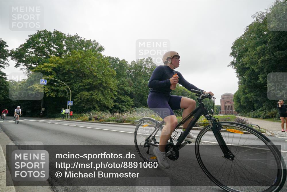 14.09.2025 - Stadtparktriathlon Michael Burmester http://msf.ph/oto/8891060 14.09.2025 10:20:41 Radfahren 532, 547, 620, 628, 685, 688, 702, 710 meine-sportfotos.de