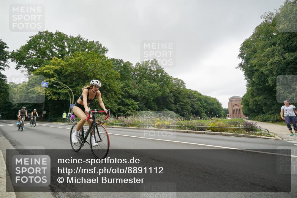 14.09.2025 - Stadtparktriathlon Michael Burmester http://msf.ph/oto/8891112 14.09.2025 10:22:12 Radfahren 521, 522, 578, 645, 717 meine-sportfotos.de