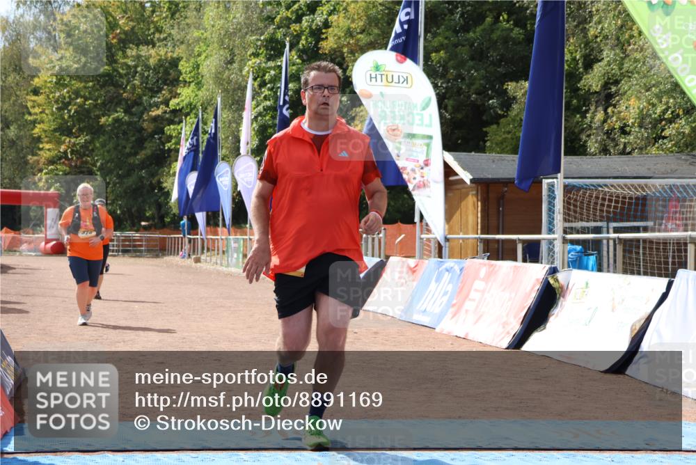 14.09.2025 - Airport Race Strokosch-Dieckow http://msf.ph/oto/8891169 14.09.2025 13:13:49 Ziel 376, 1385, 1386 meine-sportfotos.de