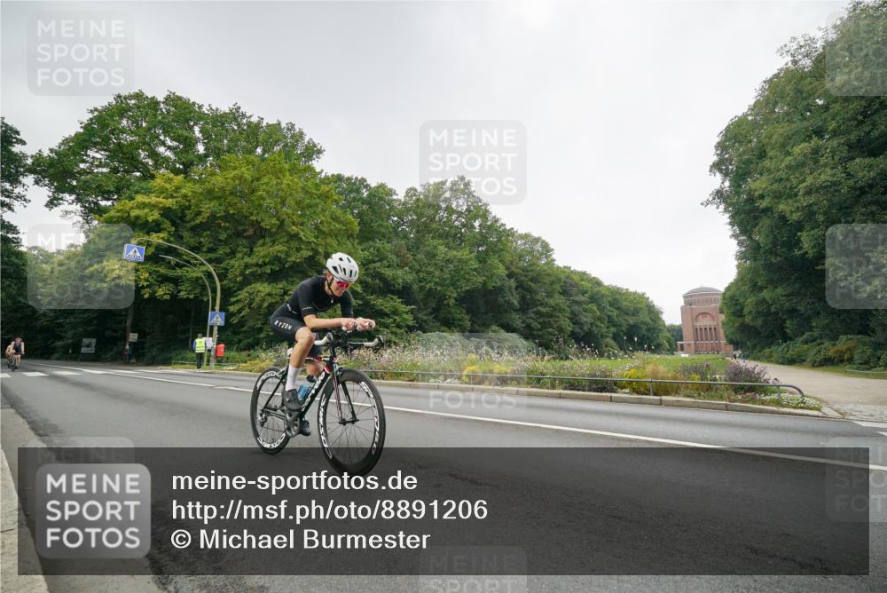 14.09.2025 - Stadtparktriathlon Michael Burmester http://msf.ph/oto/8891206 14.09.2025 10:25:58 Radfahren 513, 523, 616, 638, 662, 674, 676 meine-sportfotos.de