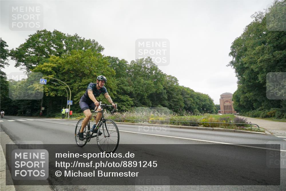 14.09.2025 - Stadtparktriathlon Michael Burmester http://msf.ph/oto/8891245 14.09.2025 10:27:16 Radfahren 530, 535, 577, 583, 686, 693 meine-sportfotos.de
