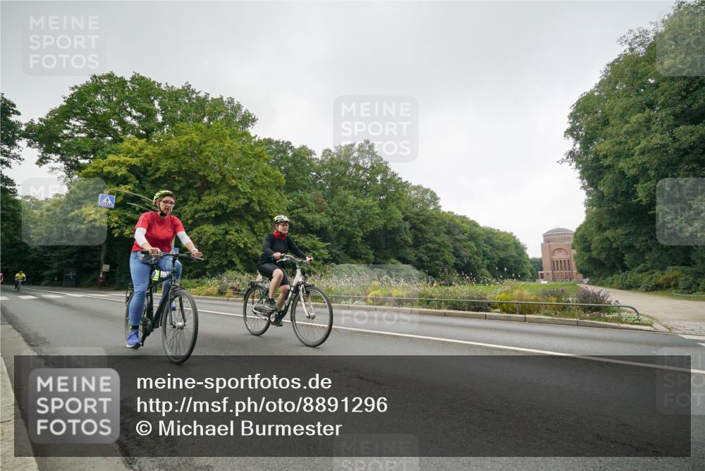 14.09.2025 - Stadtparktriathlon Michael Burmester http://msf.ph/oto/8891296 14.09.2025 10:29:52 Radfahren 531, 562, 602, 639, 682 meine-sportfotos.de