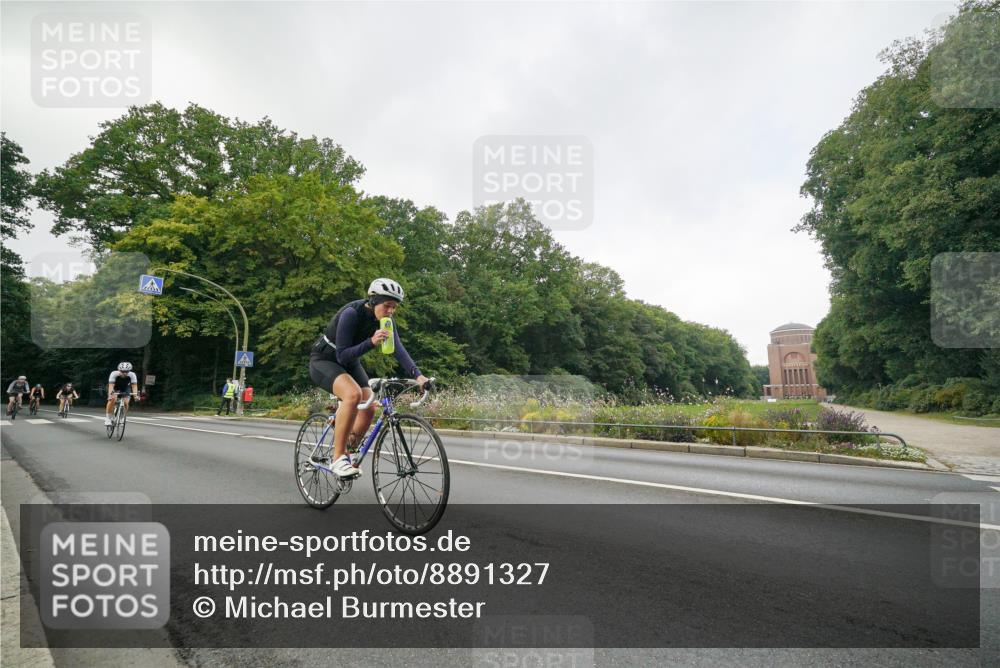 14.09.2025 - Stadtparktriathlon Michael Burmester http://msf.ph/oto/8891327 14.09.2025 10:31:05 Radfahren 521, 533, 546, 624, 636, 687, 706, 712, 714 meine-sportfotos.de