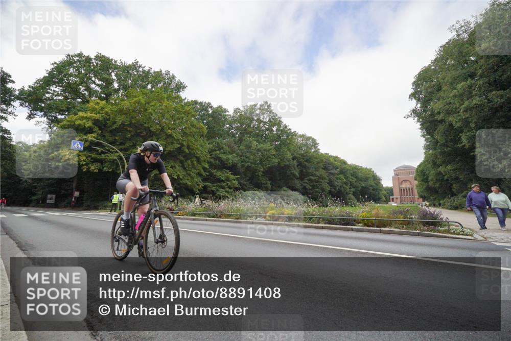 14.09.2025 - Stadtparktriathlon Michael Burmester http://msf.ph/oto/8891408 14.09.2025 10:35:56 Radfahren 513, 567, 631 meine-sportfotos.de