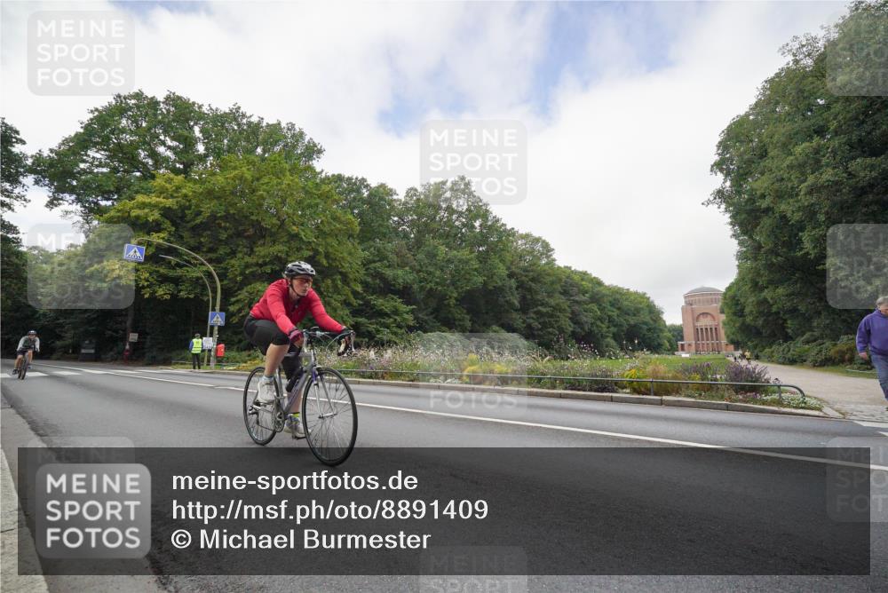 14.09.2025 - Stadtparktriathlon Michael Burmester http://msf.ph/oto/8891409 14.09.2025 10:36:01 Radfahren 513, 567, 631 meine-sportfotos.de
