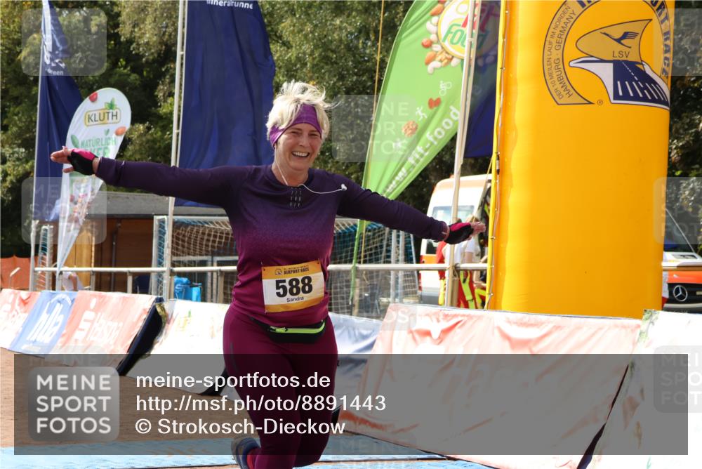14.09.2025 - Airport Race Strokosch-Dieckow http://msf.ph/oto/8891443 14.09.2025 13:15:41 Ziel 588 meine-sportfotos.de
