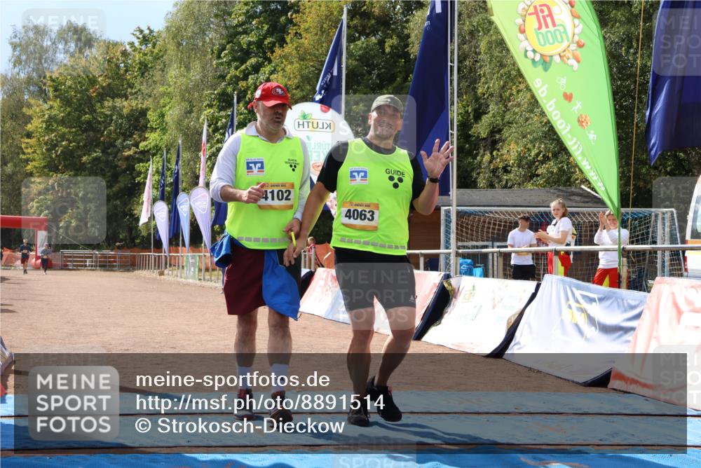 14.09.2025 - Airport Race Strokosch-Dieckow http://msf.ph/oto/8891514 14.09.2025 13:17:07 Ziel 483, 4063, 4102 meine-sportfotos.de