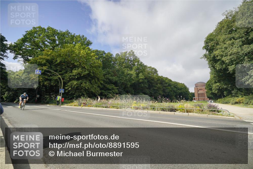 14.09.2025 - Stadtparktriathlon Michael Burmester http://msf.ph/oto/8891595 14.09.2025 10:40:30 Radfahren 765, 792, 803, 807, 818 meine-sportfotos.de
