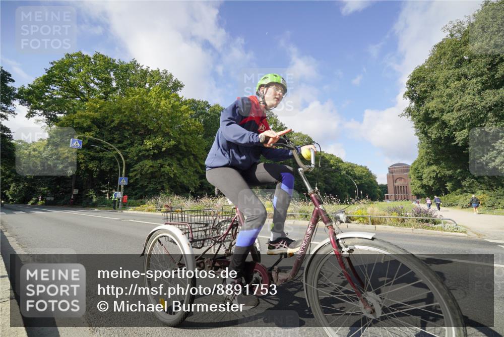 14.09.2025 - Stadtparktriathlon Michael Burmester http://msf.ph/oto/8891753 14.09.2025 10:44:22 Radfahren 582, 633, 661, 677, 720, 752, 763, 775, 782 meine-sportfotos.de