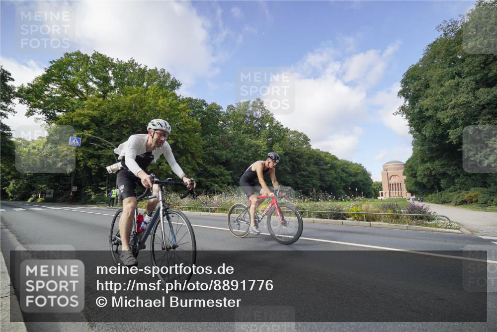 14.09.2025 - Stadtparktriathlon Michael Burmester http://msf.ph/oto/8891776 14.09.2025 10:45:13 Radfahren 629, 642, 691, 723, 748, 759, 799, 800 meine-sportfotos.de