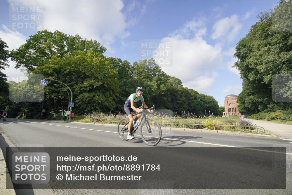 14.09.2025 - Stadtparktriathlon Michael Burmester http://msf.ph/oto/8891784 14.09.2025 10:45:26 Radfahren 639, 648, 685, 723, 730, 748 meine-sportfotos.de