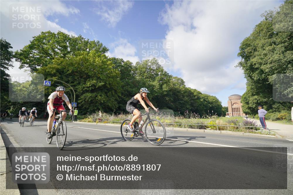 14.09.2025 - Stadtparktriathlon Michael Burmester http://msf.ph/oto/8891807 14.09.2025 10:46:39 Radfahren 624, 687, 700, 704, 705, 706, 721, 758, 779 meine-sportfotos.de