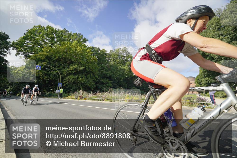 14.09.2025 - Stadtparktriathlon Michael Burmester http://msf.ph/oto/8891808 14.09.2025 10:46:40 Radfahren 624, 687, 700, 704, 705, 706, 721, 758, 779 meine-sportfotos.de