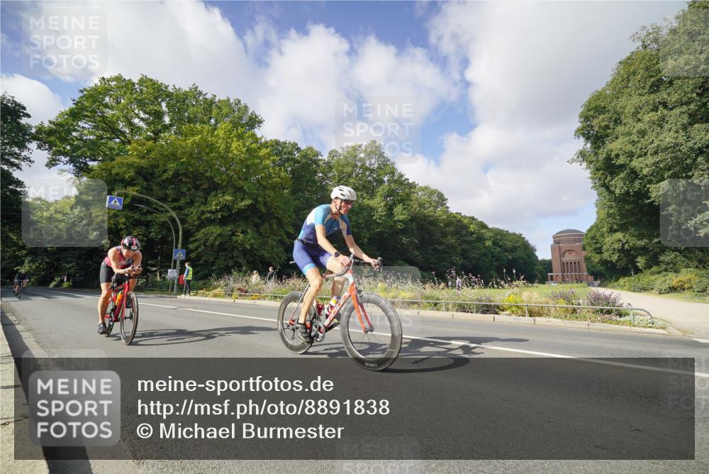 14.09.2025 - Stadtparktriathlon Michael Burmester http://msf.ph/oto/8891838 14.09.2025 10:47:52 Radfahren 641, 695, 697, 729, 787, 793 meine-sportfotos.de