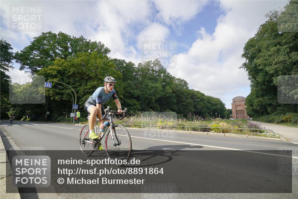 14.09.2025 - Stadtparktriathlon Michael Burmester http://msf.ph/oto/8891864 14.09.2025 10:48:37 Radfahren 769, 781, 807 meine-sportfotos.de