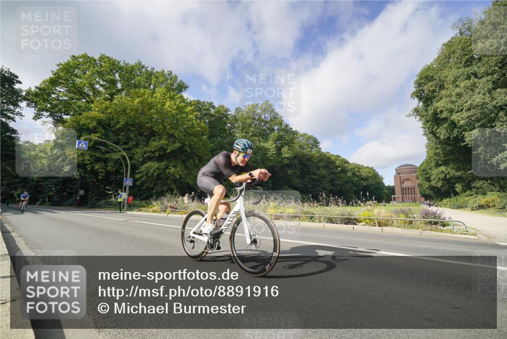 14.09.2025 - Stadtparktriathlon Michael Burmester http://msf.ph/oto/8891916 14.09.2025 10:50:43 Radfahren 659, 676, 683, 737, 739, 753, 782 meine-sportfotos.de