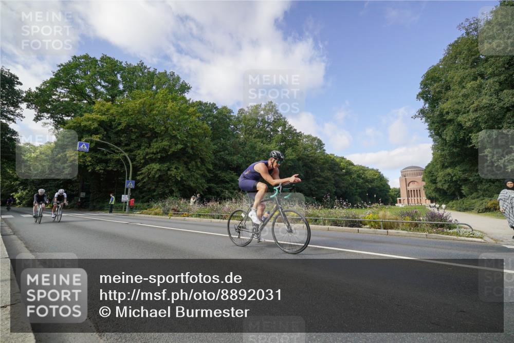 14.09.2025 - Stadtparktriathlon Michael Burmester http://msf.ph/oto/8892031 14.09.2025 10:54:57 Radfahren 636, 687, 700, 704, 780, 786, 787, 790, 825, 901 meine-sportfotos.de