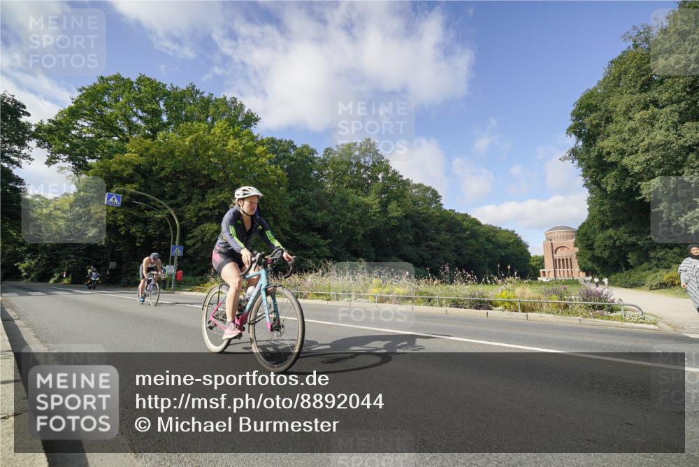 14.09.2025 - Stadtparktriathlon Michael Burmester http://msf.ph/oto/8892044 14.09.2025 10:55:16 Radfahren 632, 699, 705, 721, 729, 842, 847 meine-sportfotos.de