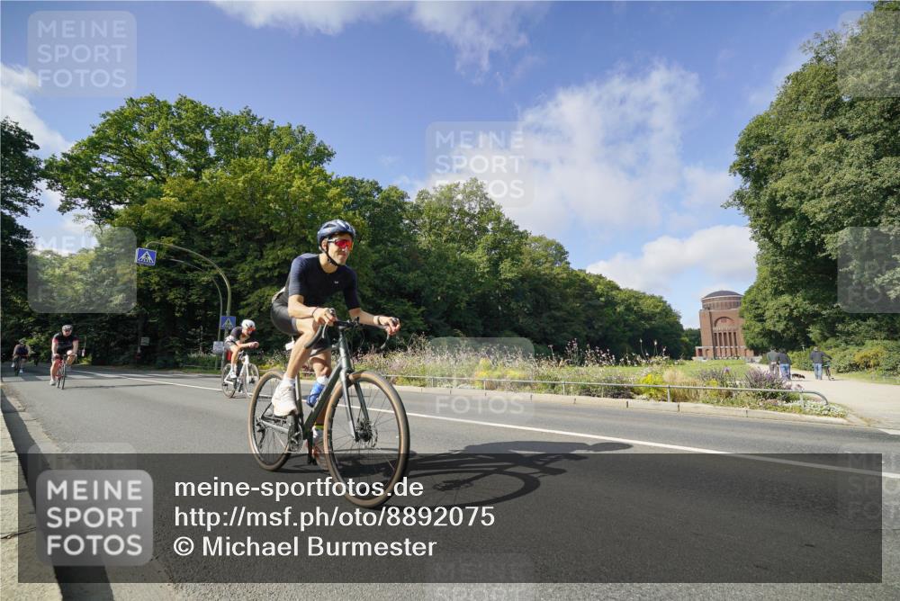 14.09.2025 - Stadtparktriathlon Michael Burmester http://msf.ph/oto/8892075 14.09.2025 10:56:33 Radfahren 645, 763, 774, 778, 802, 803, 849, 888 meine-sportfotos.de