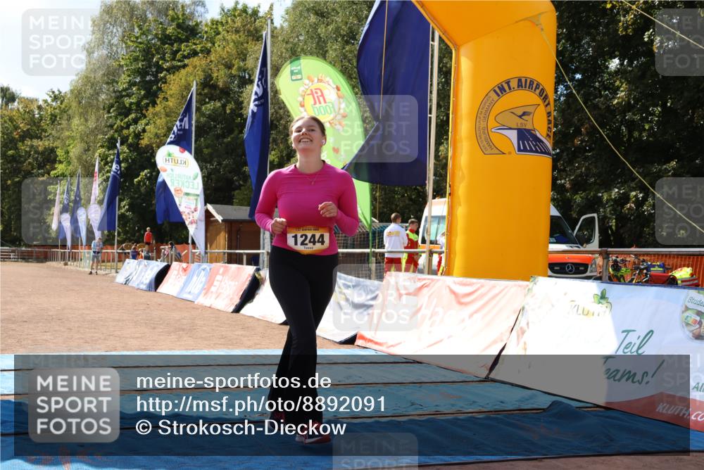 14.09.2025 - Airport Race Strokosch-Dieckow http://msf.ph/oto/8892091 14.09.2025 13:25:06 Ziel 1244 meine-sportfotos.de