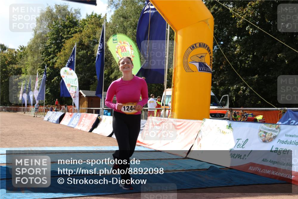 14.09.2025 - Airport Race Strokosch-Dieckow http://msf.ph/oto/8892098 14.09.2025 13:25:06 Ziel 1244 meine-sportfotos.de