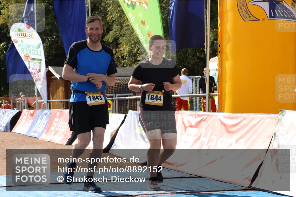 14.09.2025 - Airport Race Strokosch-Dieckow http://msf.ph/oto/8892152 14.09.2025 13:26:08 Ziel 1843, 1844 meine-sportfotos.de