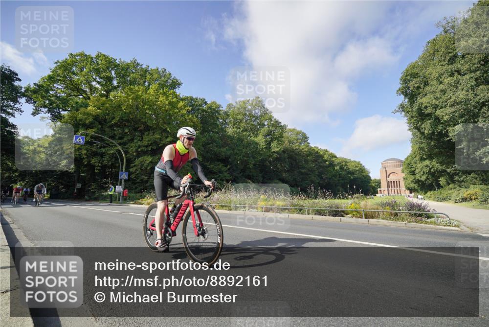 14.09.2025 - Stadtparktriathlon Michael Burmester http://msf.ph/oto/8892161 14.09.2025 10:59:00 Radfahren 712, 727, 739, 743, 750, 759, 799, 804, 862, 873, 882, 917 meine-sportfotos.de