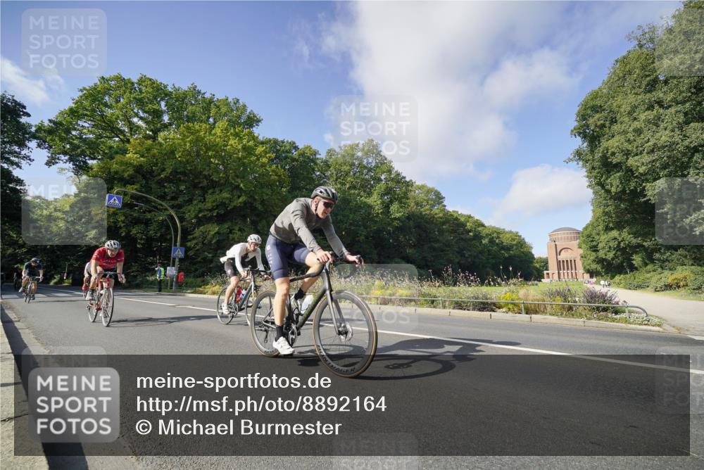14.09.2025 - Stadtparktriathlon Michael Burmester http://msf.ph/oto/8892164 14.09.2025 10:59:02 Radfahren 727, 739, 743, 750, 759, 799, 804, 862, 873, 882, 917, 920 meine-sportfotos.de