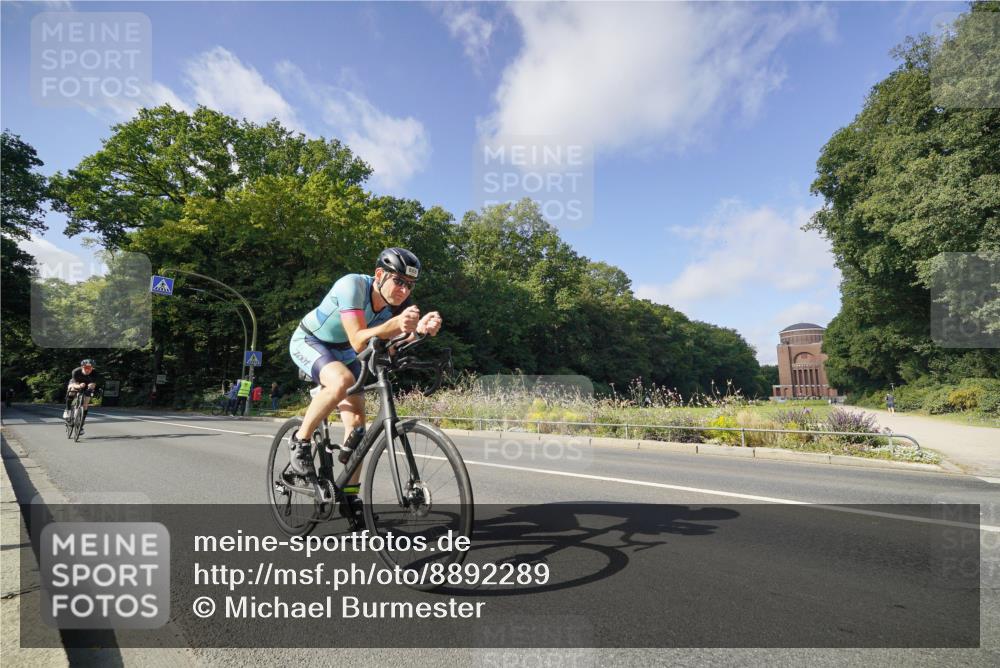 14.09.2025 - Stadtparktriathlon Michael Burmester http://msf.ph/oto/8892289 14.09.2025 11:03:18 Radfahren 708, 764, 782, 788, 849, 877, 888 meine-sportfotos.de