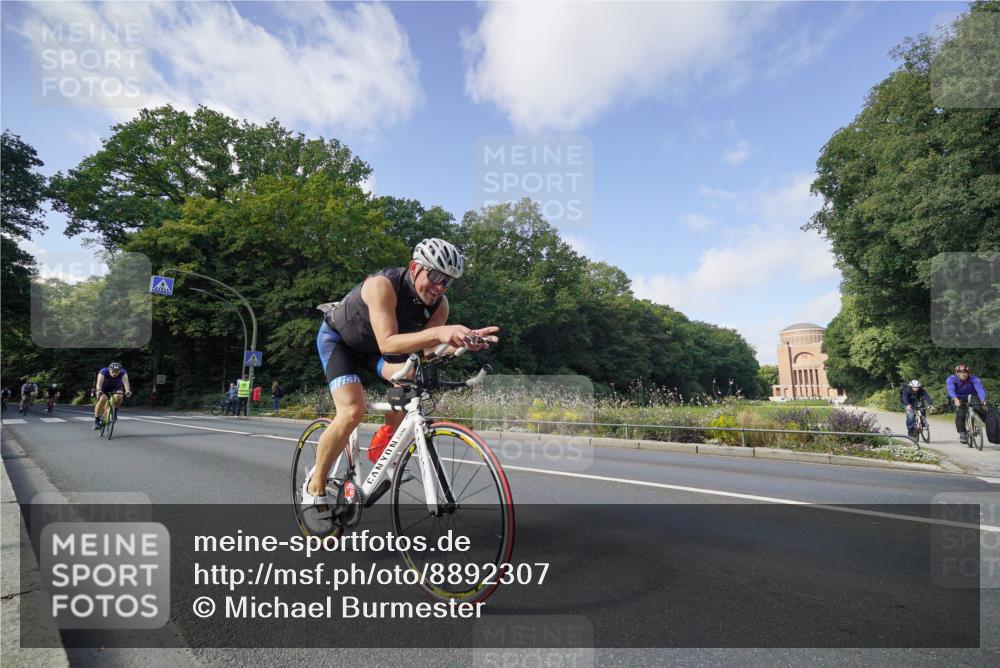 14.09.2025 - Stadtparktriathlon Michael Burmester http://msf.ph/oto/8892307 14.09.2025 11:03:49 Radfahren 721, 740, 760, 765, 767, 781, 792, 798, 909 meine-sportfotos.de