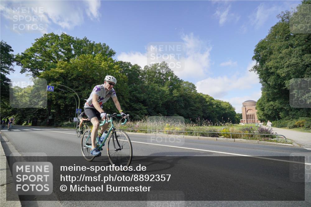 14.09.2025 - Stadtparktriathlon Michael Burmester http://msf.ph/oto/8892357 14.09.2025 11:05:26 Radfahren 796, 827, 835, 846, 855, 898 meine-sportfotos.de