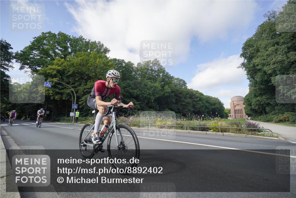 14.09.2025 - Stadtparktriathlon Michael Burmester http://msf.ph/oto/8892402 14.09.2025 11:07:12 Radfahren 739, 785, 825, 838, 865, 886, 920 meine-sportfotos.de