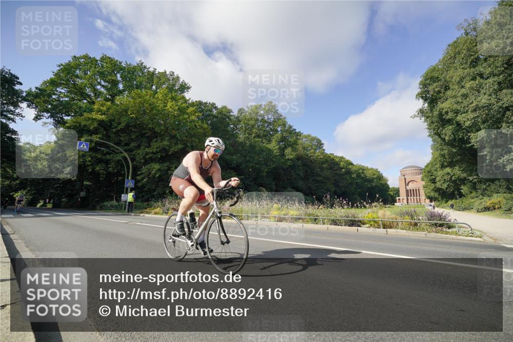 14.09.2025 - Stadtparktriathlon Michael Burmester http://msf.ph/oto/8892416 14.09.2025 11:07:51 Radfahren 723, 829, 847, 858, 870, 893, 921 meine-sportfotos.de