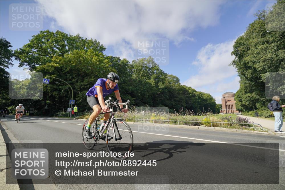 14.09.2025 - Stadtparktriathlon Michael Burmester http://msf.ph/oto/8892445 14.09.2025 11:08:56 Radfahren 766, 787, 808, 843, 875, 876, 895 meine-sportfotos.de
