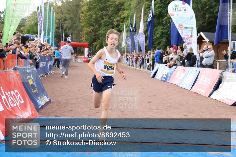14.09.2025 - Airport Race Strokosch-Dieckow http://msf.ph/oto/8892453 14.09.2025 11:59:54 Ziel 5054 meine-sportfotos.de