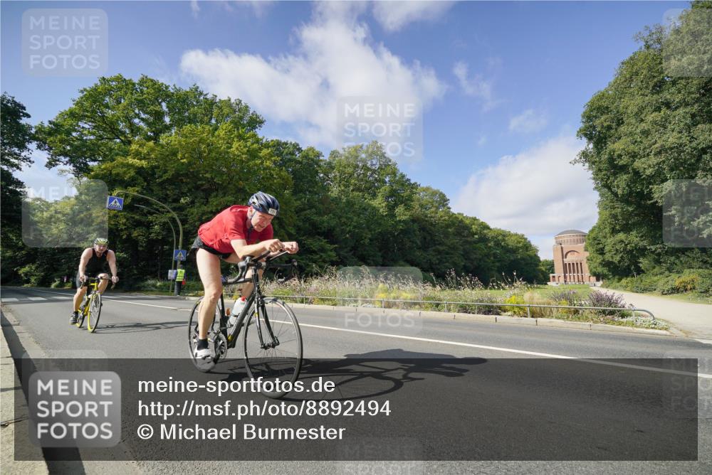 14.09.2025 - Stadtparktriathlon Michael Burmester http://msf.ph/oto/8892494 14.09.2025 11:11:42 Radfahren 740, 792, 911, 914 meine-sportfotos.de