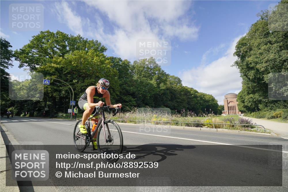 14.09.2025 - Stadtparktriathlon Michael Burmester http://msf.ph/oto/8892539 14.09.2025 11:13:20 Radfahren 776, 828, 857, 891, 897, 973 meine-sportfotos.de