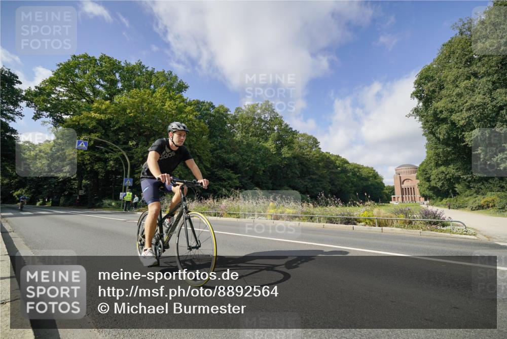 14.09.2025 - Stadtparktriathlon Michael Burmester http://msf.ph/oto/8892564 14.09.2025 11:14:34 Radfahren 791, 862, 871 meine-sportfotos.de