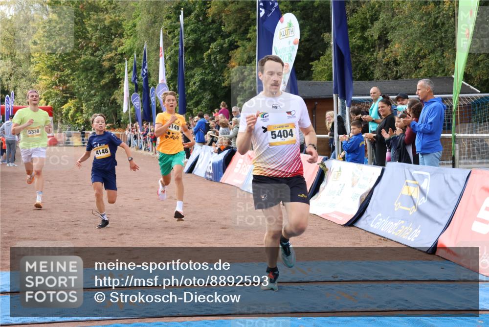 14.09.2025 - Airport Race Strokosch-Dieckow http://msf.ph/oto/8892593 14.09.2025 12:00:49 Ziel 4148, 4149, 5338, 5404 meine-sportfotos.de